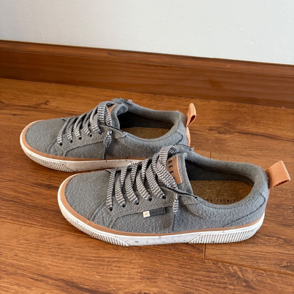 Womens Reef Lay Down Dawn Sneaker - Picture 2 of 3
